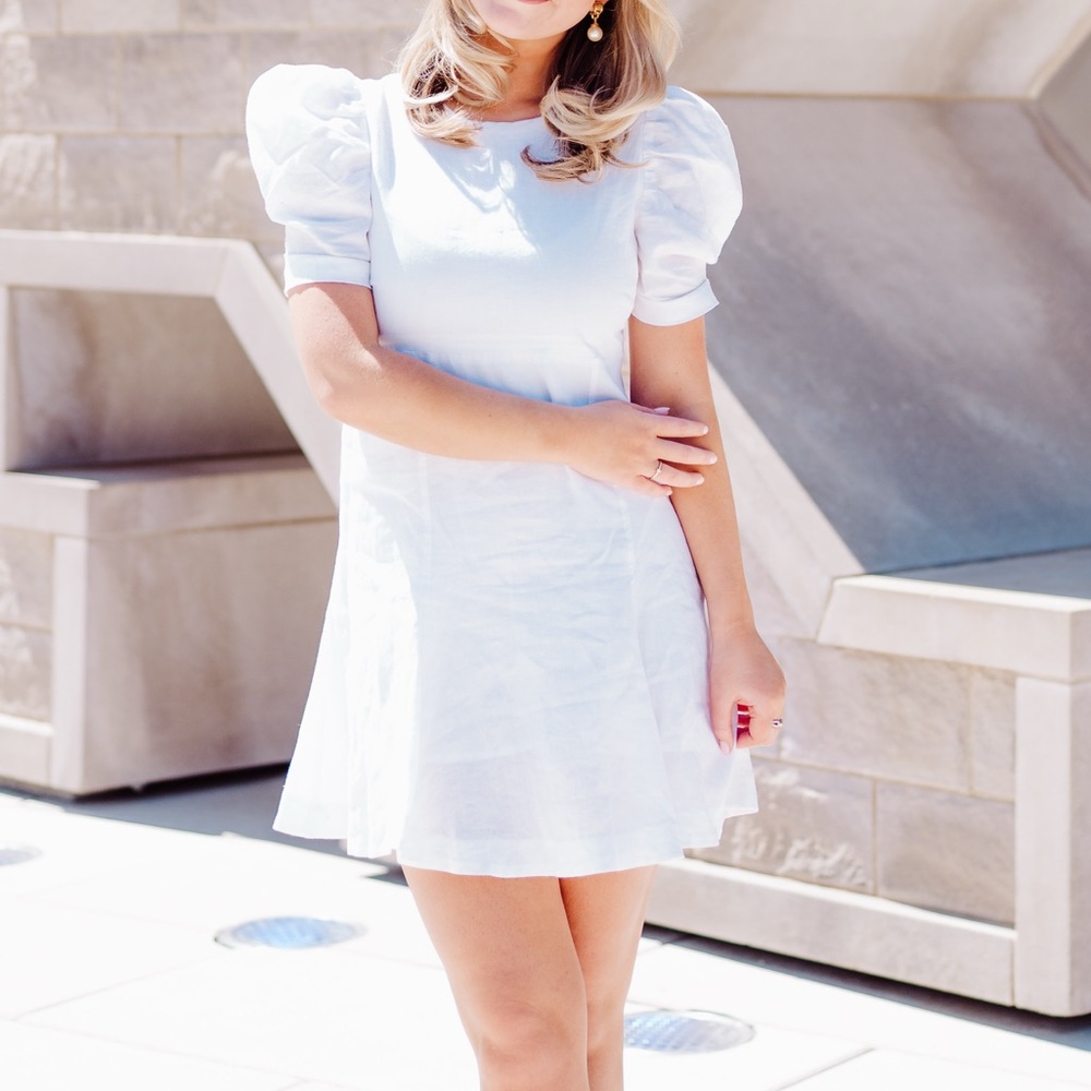 Women’s White Puff Sleeve Mini Dress